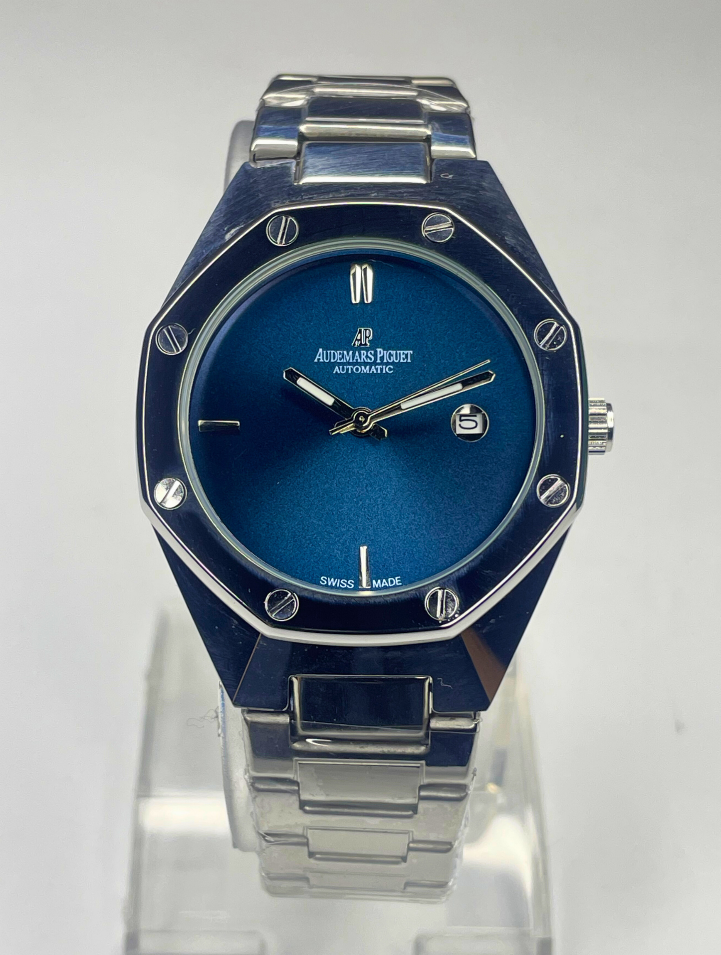 Audemars Piguet AP - Royal Oak - Blue Dial - Silver Chain