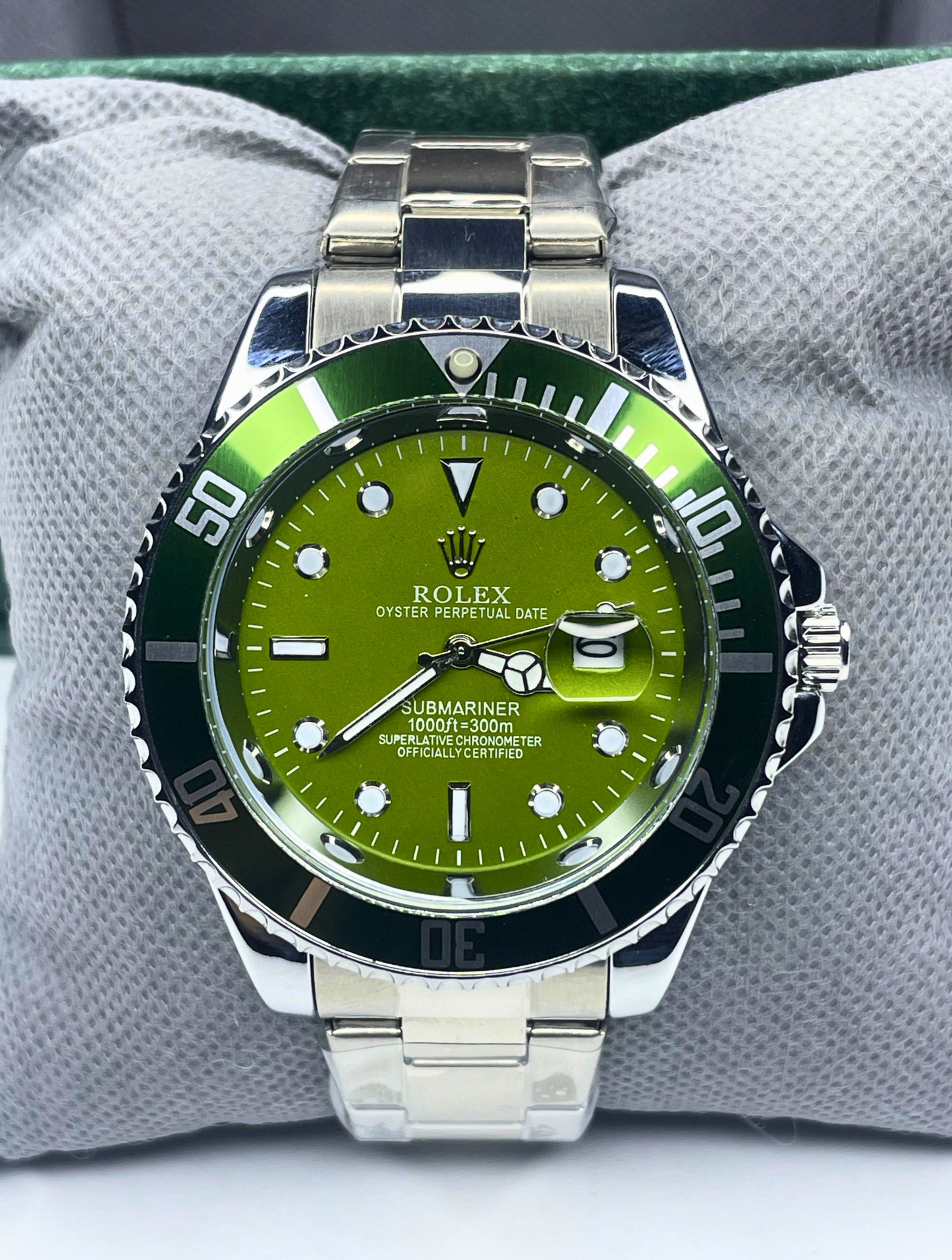 Rolex Submariner - Oyster Perpetual Date Just - Rotating Dial - Green - Silver Chain