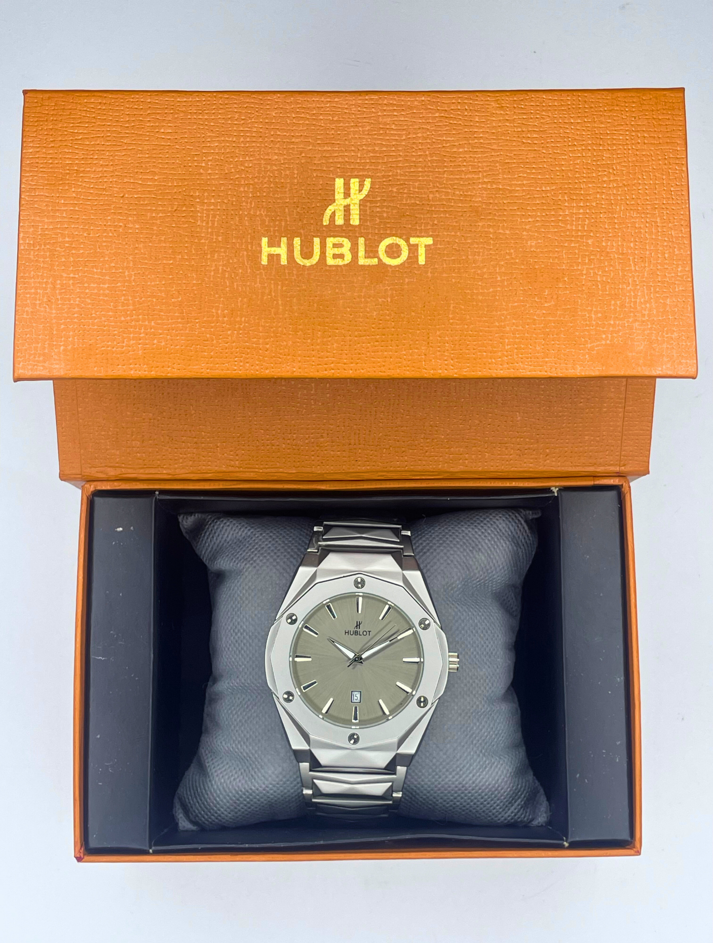 Hublot - Classic Fusion - Beige Dial - Diamond Cut