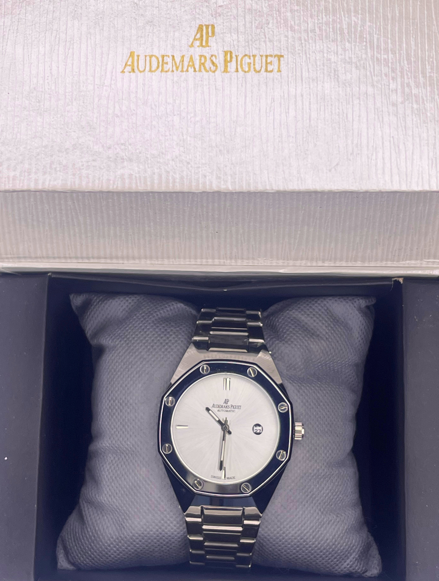 Audemars Piguet AP - Royal Oak - Off White Dial - Silver Chain