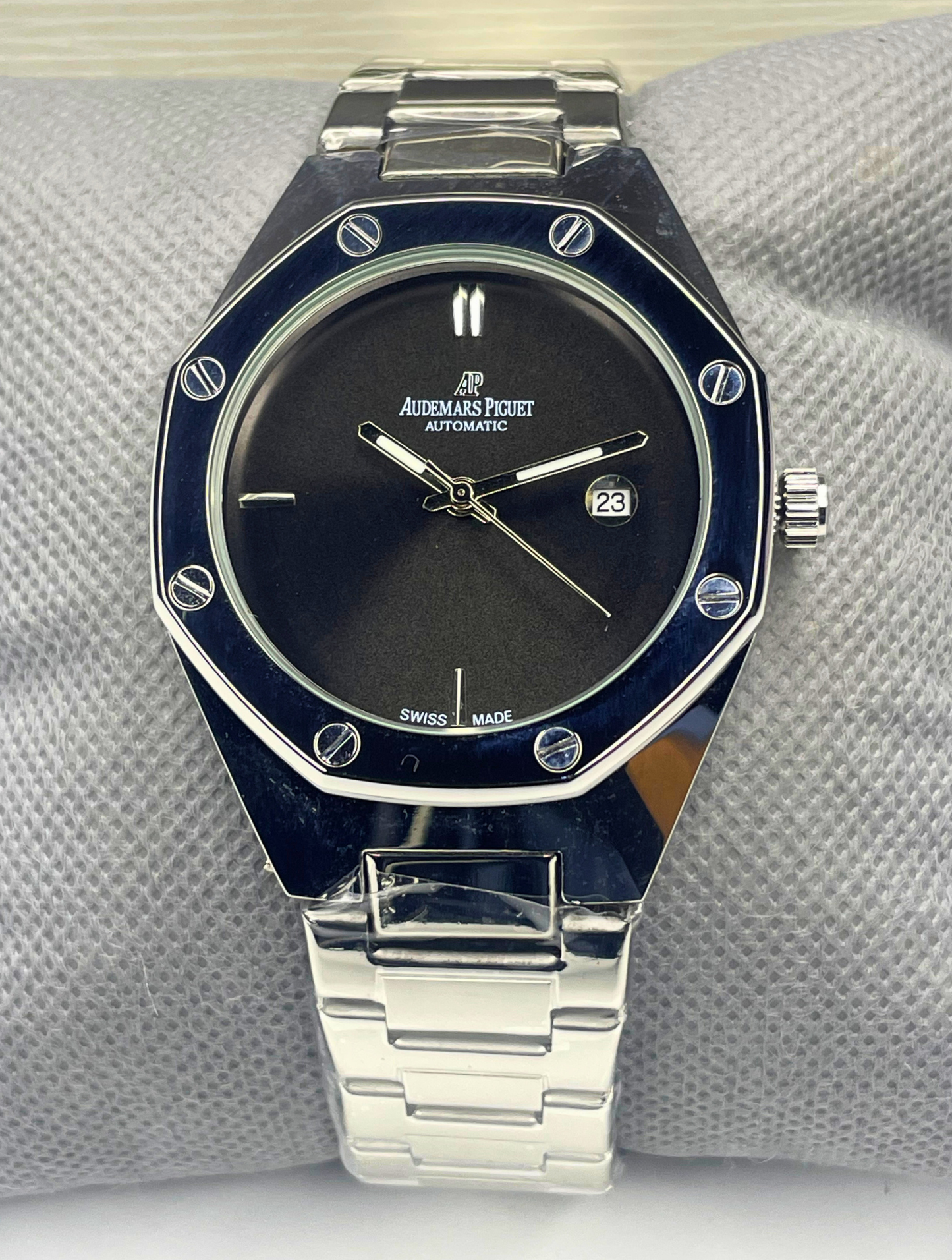 Audemars Piguet AP - Royal Oak - Black Dial - Silver Chain