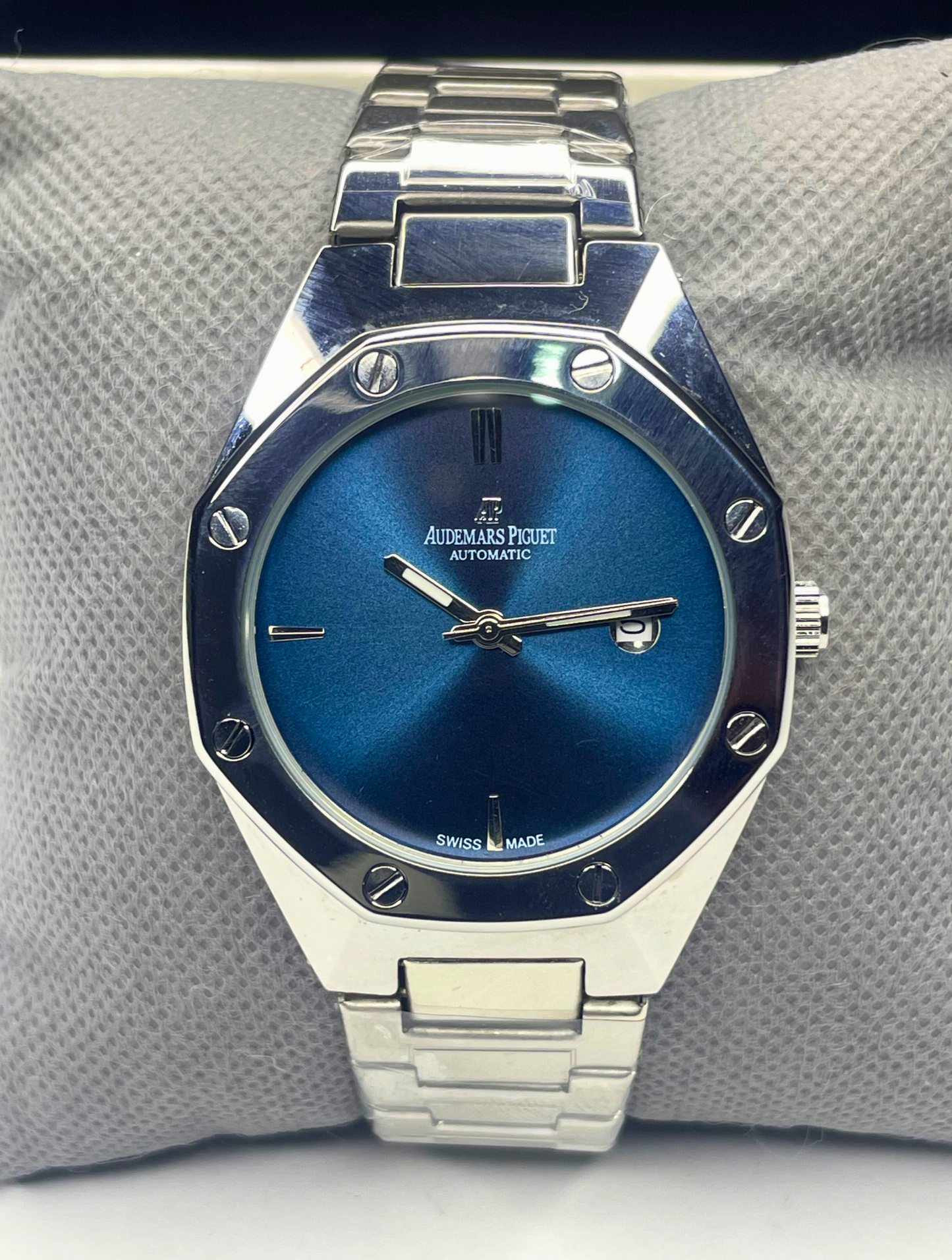 Audemars Piguet AP - Royal Oak - Blue Dial - Silver Chain